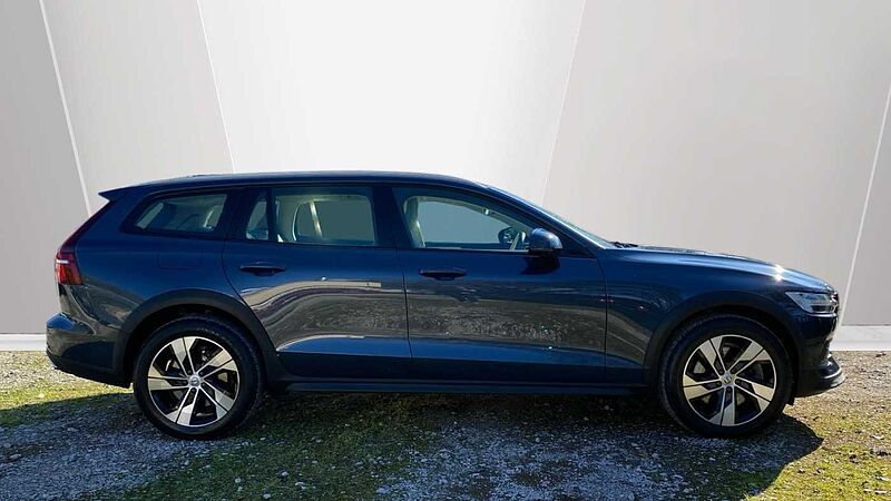 Volvo V60 Cross Country 2.0 B4D Cross Country 5dr AWD Auto Diesel Estate