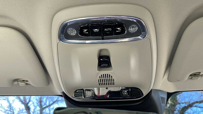 Volvo V60 Cross Country 2.0 B4D Cross Country 5dr AWD Auto Diesel Estate