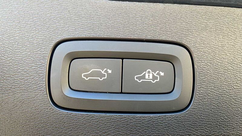 Volvo V60 Cross Country 2.0 B4D Cross Country 5dr AWD Auto Diesel Estate