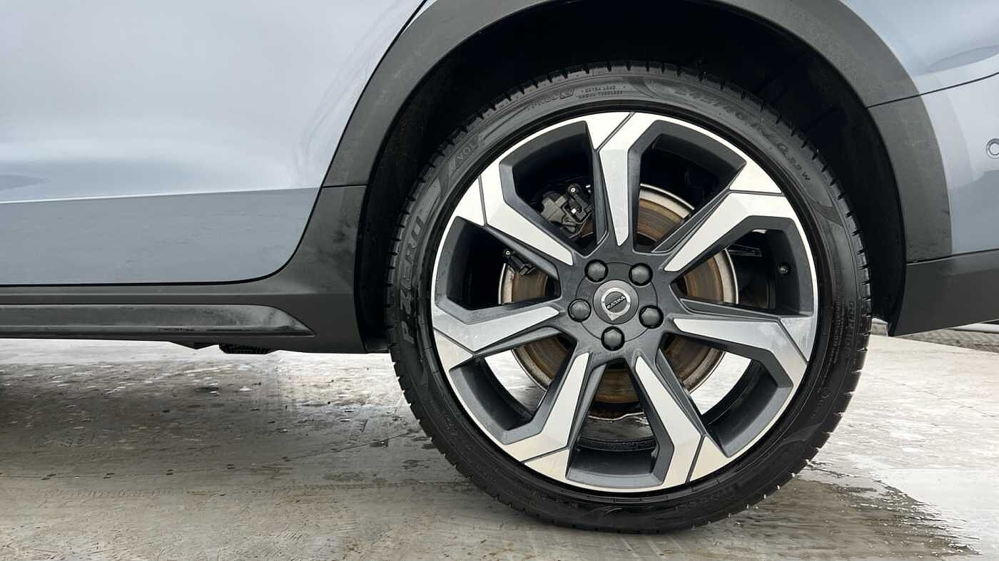 Volvo V60 Cross Country V60 Cross Country Ultimate, B5 AWD mild hybrid, Petrol