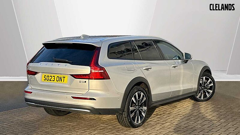 Volvo V60 Cross Country V60 Cross Country Ultimate, B5 AWD Mild hybrid, Petrol, Bright