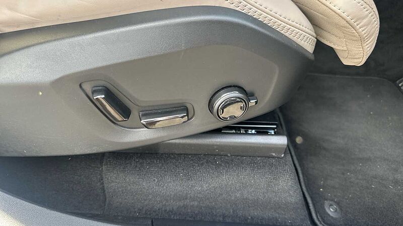 Volvo XC90 XC90 Ultra, T8 AWD Plug-in hybrid, Electric/Petrol, Bright, 7 Seats