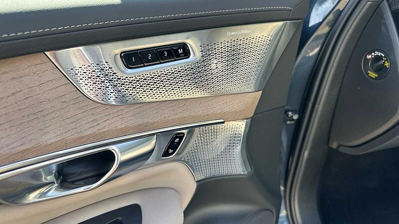Volvo XC90 XC90 Ultra, T8 AWD Plug-in hybrid, Electric/Petrol, Bright, 7 Seats