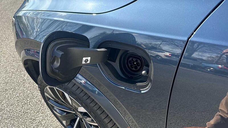 Volvo XC90 XC90 Ultra, T8 AWD Plug-in hybrid, Electric/Petrol, Bright, 7 Seats