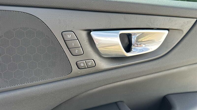 Volvo S60 S60 Plus, B5 AWD Mild hybrid, Petrol, Dark