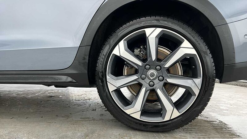 Volvo V60 Cross Country V60 Cross Country Ultimate, B5 AWD mild hybrid, Petrol