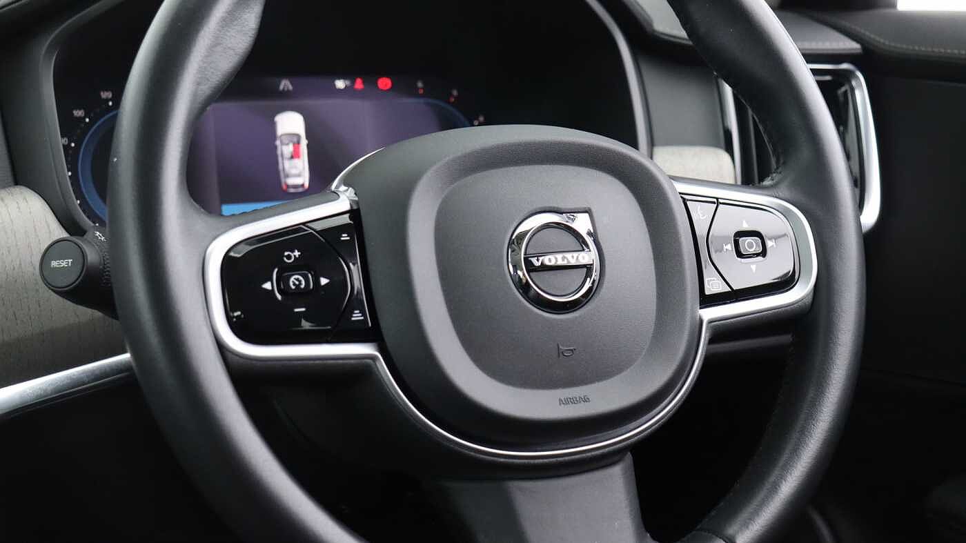 Volvo V90 Cross Country B5 (P) AWD (Rear Camera, Heated Seats, Pilot Assist, BLIS)