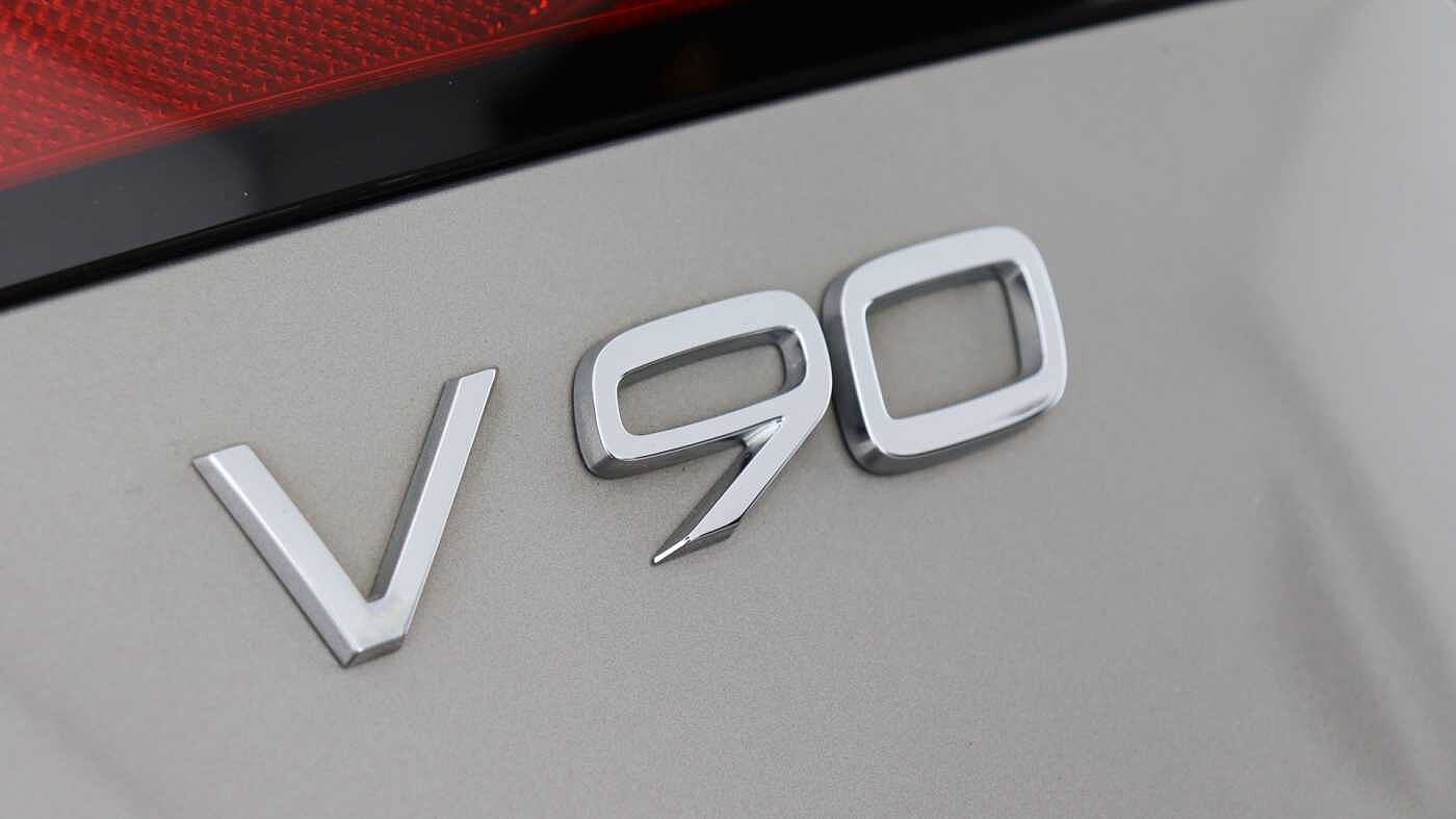 Volvo V90 Cross Country B5 (P) AWD (Rear Camera, Heated Seats, Pilot Assist, BLIS)