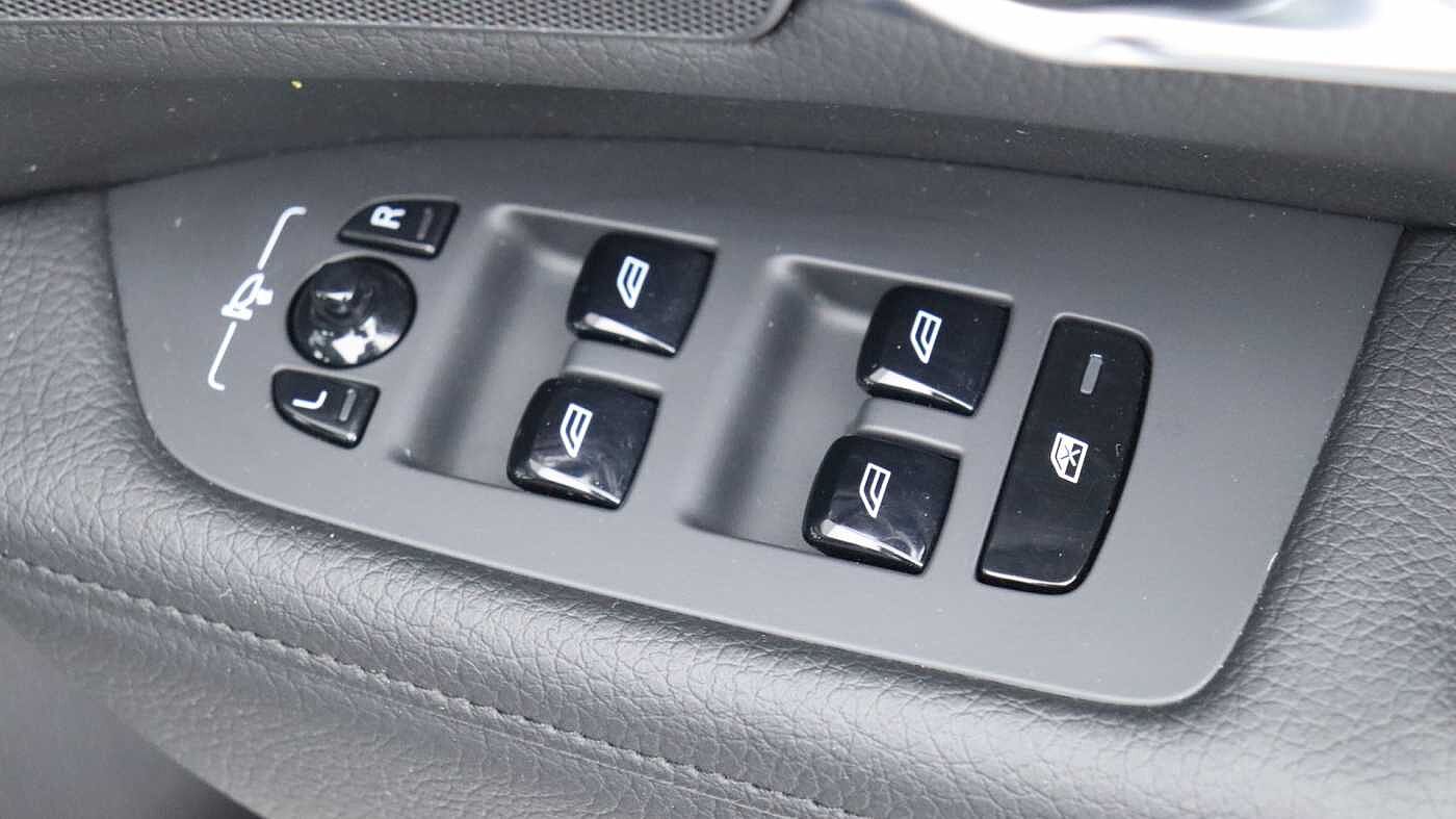 Volvo V90 Cross Country B5 (P) AWD (Rear Camera, Heated Seats, Pilot Assist, BLIS)