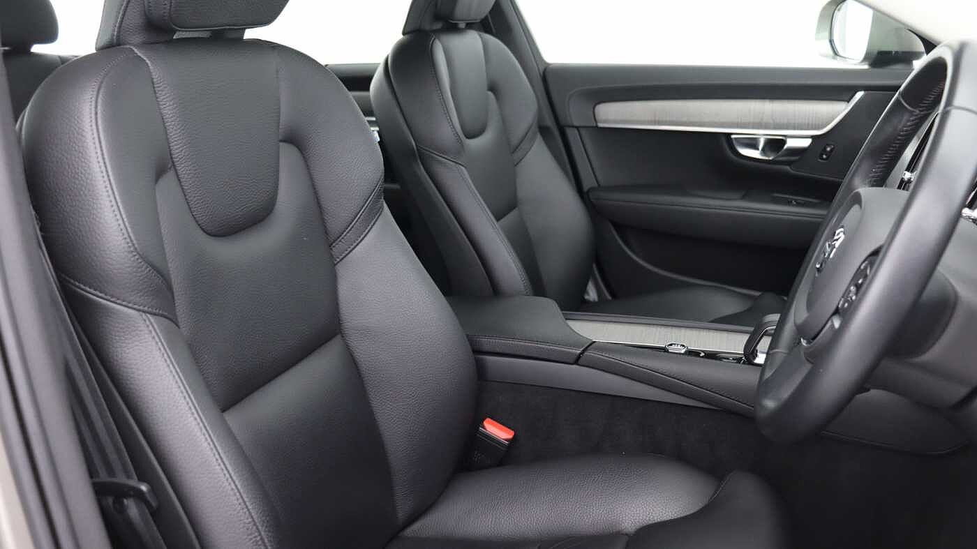 Volvo V90 Cross Country B5 (P) AWD (Rear Camera, Heated Seats, Pilot Assist, BLIS)