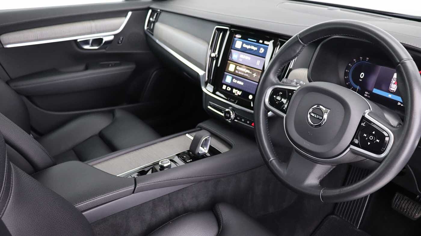 Volvo V90 Cross Country B5 (P) AWD (Rear Camera, Heated Seats, Pilot Assist, BLIS)