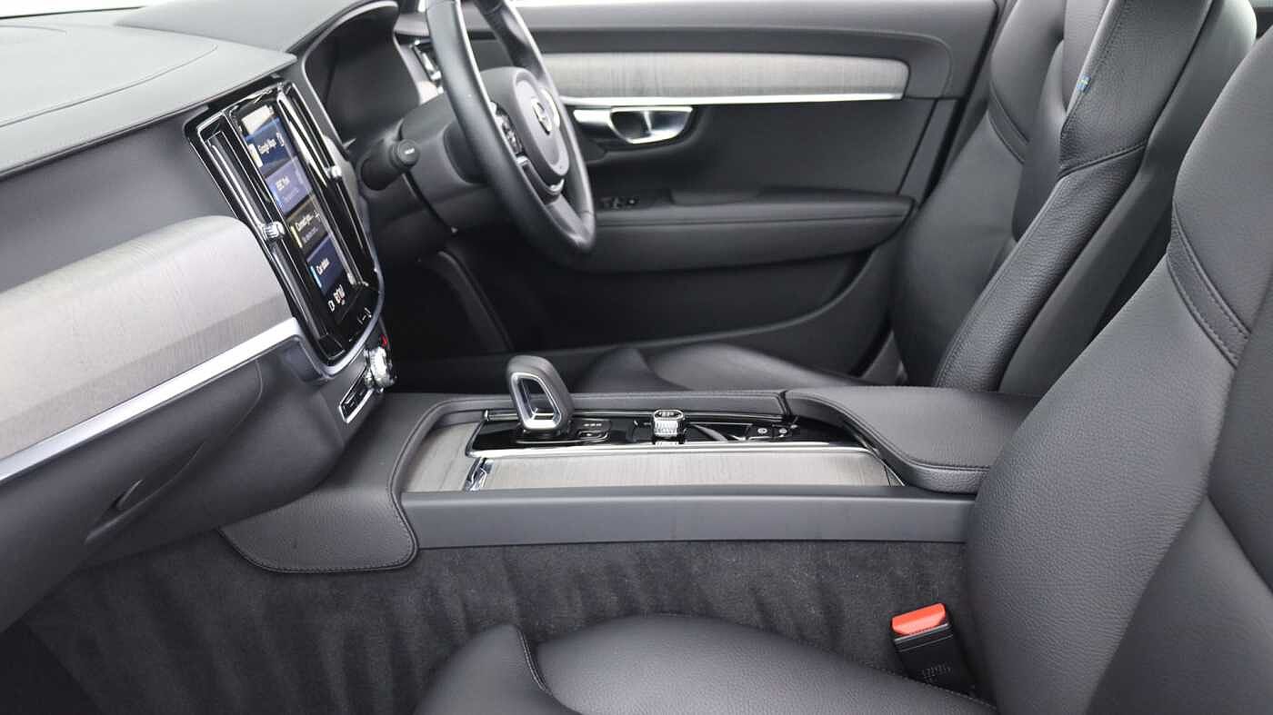 Volvo V90 Cross Country B5 (P) AWD (Rear Camera, Heated Seats, Pilot Assist, BLIS)