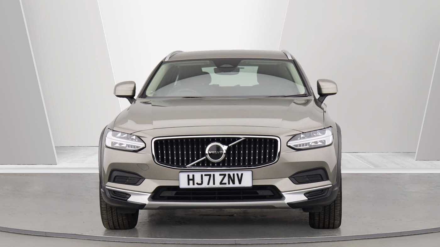 Volvo V90 Cross Country B5 (P) AWD (Rear Camera, Heated Seats, Pilot Assist, BLIS)