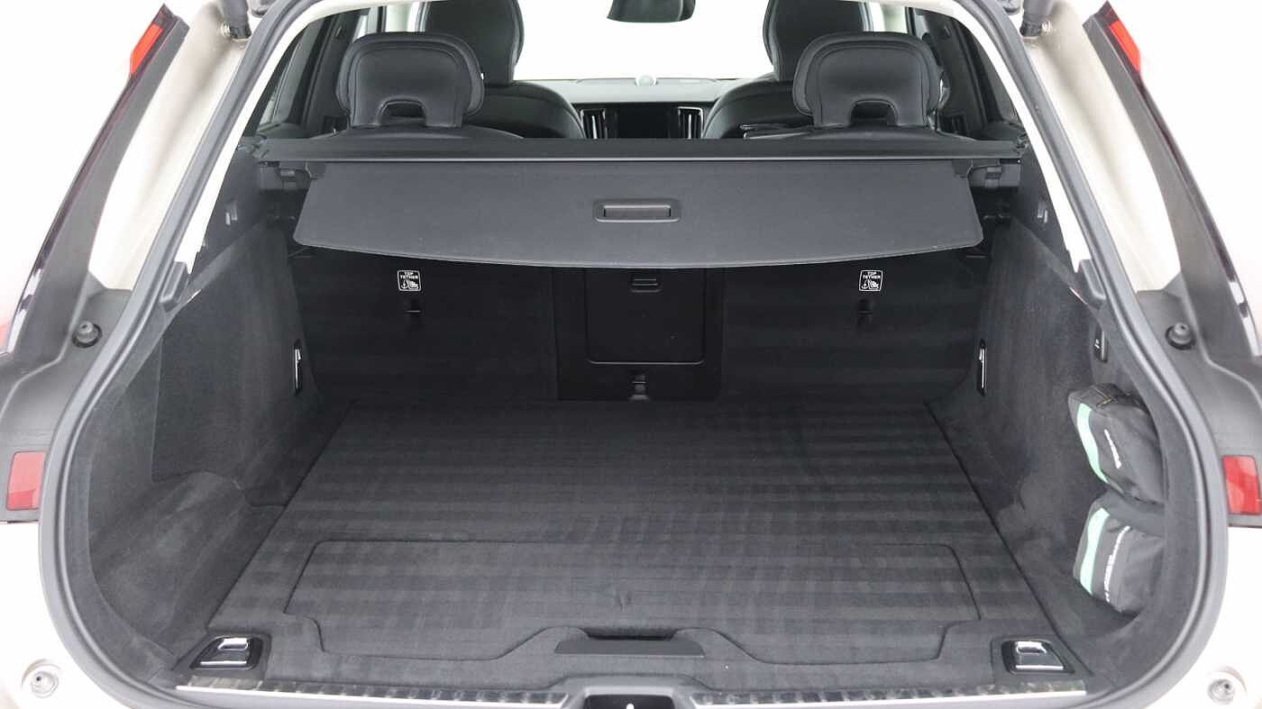 Volvo V90 Cross Country B5 (P) AWD Ultimate (Sunroof, Bowers & Wilkins Audio, 360 Camera)