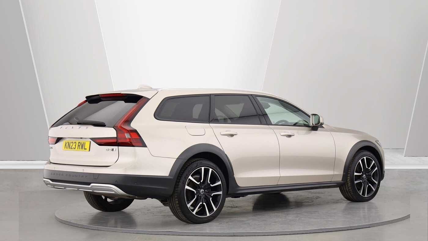 Volvo V90 Cross Country B5 (P) AWD Ultimate (Sunroof, Bowers & Wilkins Audio, 360 Camera)