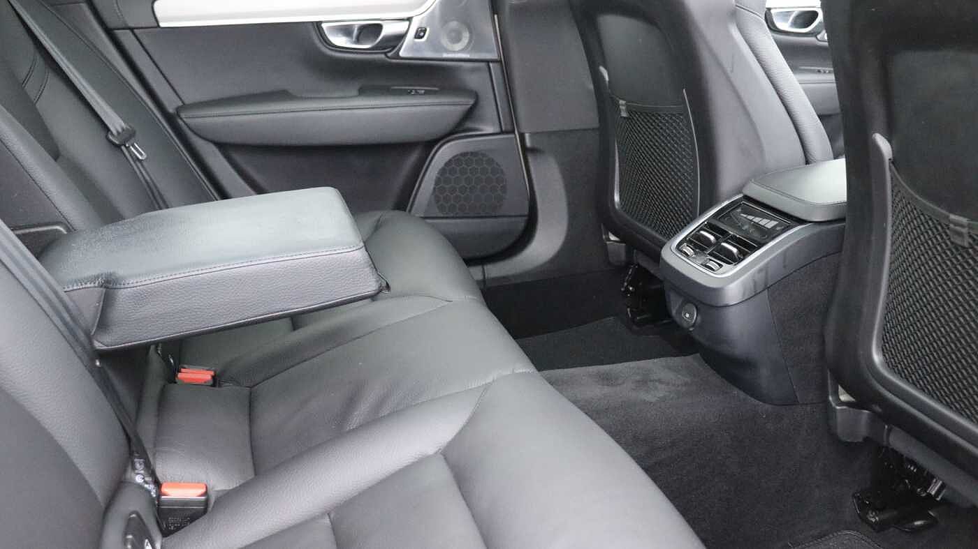 Volvo V90 Cross Country B5 (P) AWD Ultimate (Sunroof, Bowers & Wilkins Audio, 360 Camera)