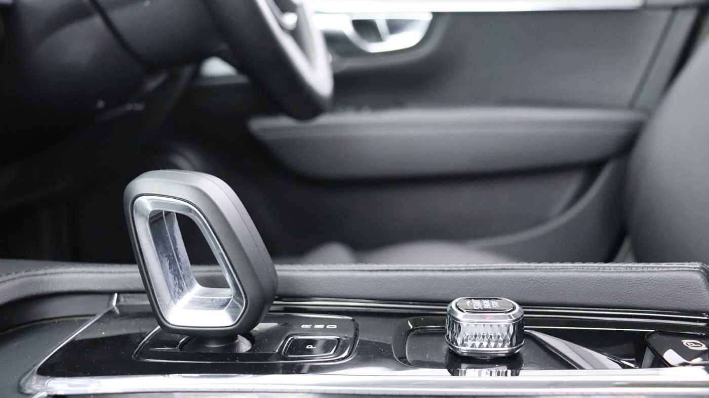 Volvo V90 Cross Country B5 (P) AWD Ultimate (Sunroof, Bowers & Wilkins Audio, 360 Camera)