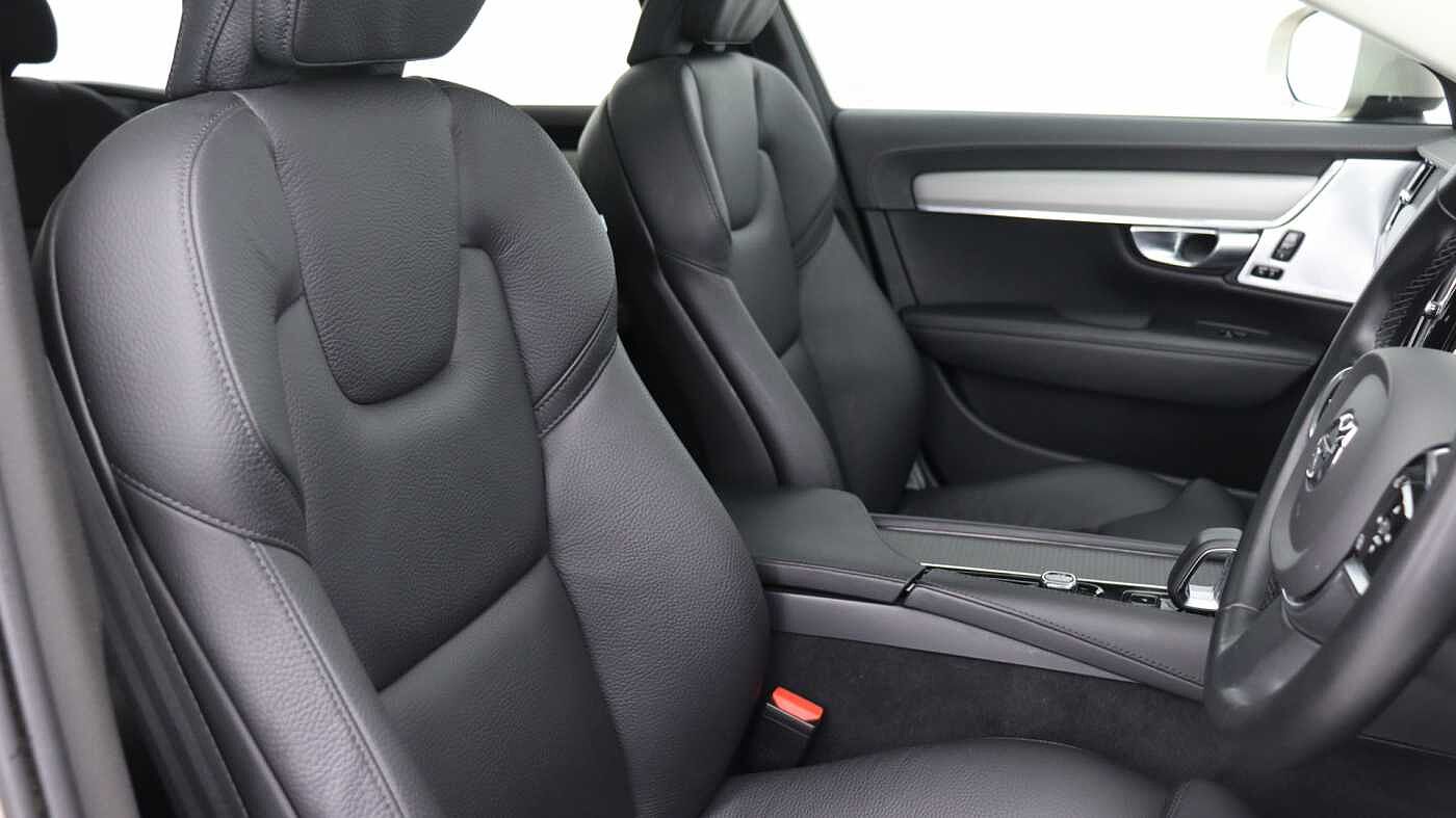 Volvo V90 Cross Country B5 (P) AWD Ultimate (Sunroof, Bowers & Wilkins Audio, 360 Camera)