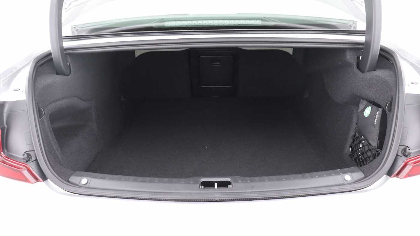 Volvo S90 D4 R-Design Auto (Winter Pack, Rear Camera, Heated Seats, Pilot Assist)