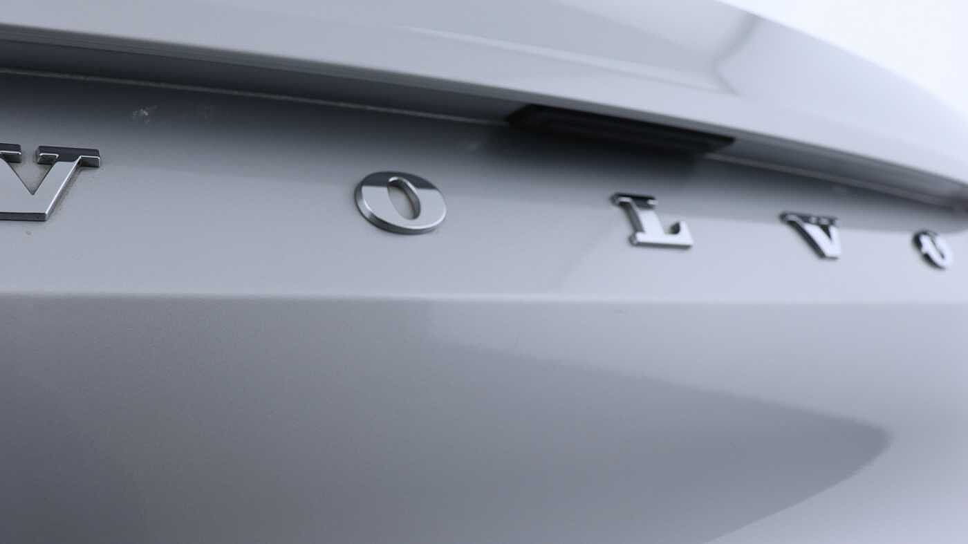 Volvo S90 D4 R-Design Auto (Winter Pack, Rear Camera, Heated Seats, Pilot Assist)