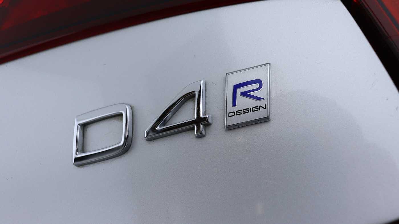 Volvo S90 D4 R-Design Auto (Winter Pack, Rear Camera, Heated Seats, Pilot Assist)