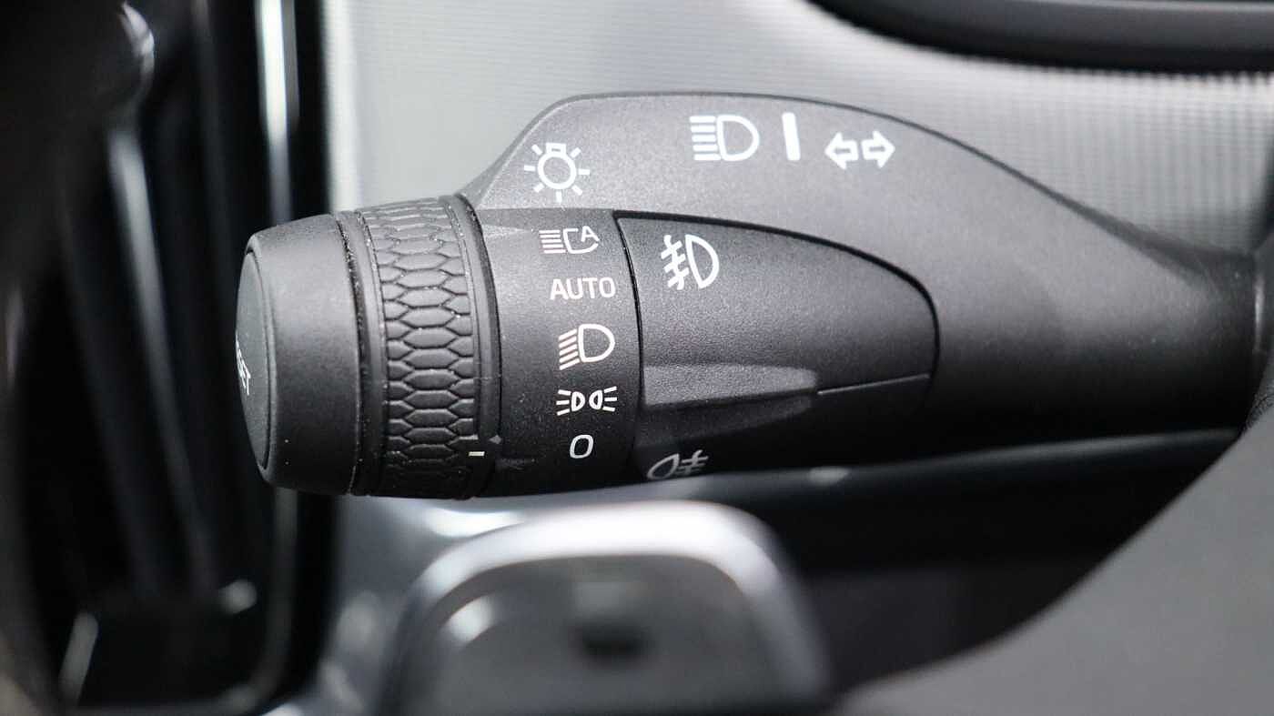 Volvo S90 D4 R-Design Auto (Winter Pack, Rear Camera, Heated Seats, Pilot Assist)