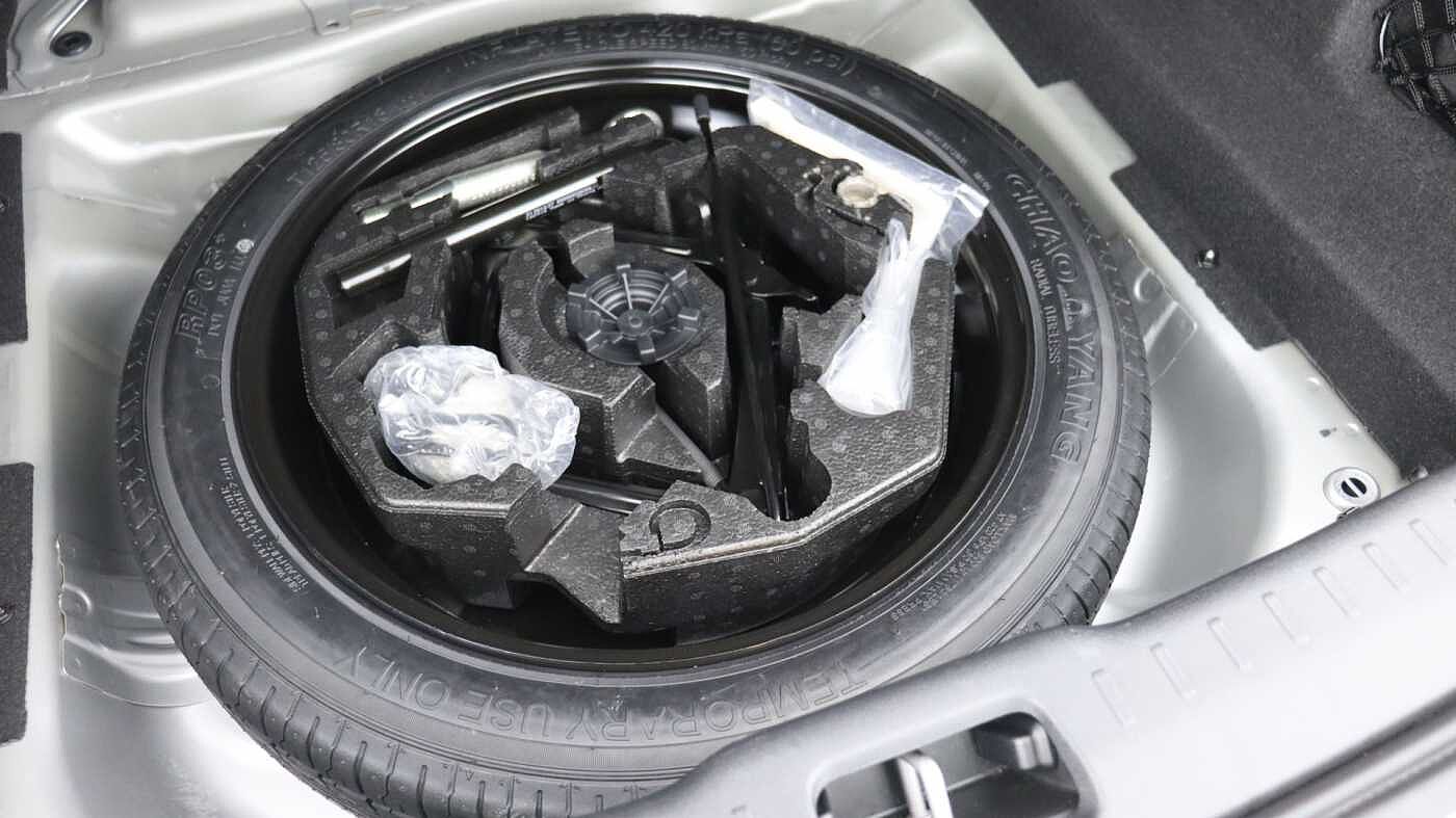 Volvo S90 D4 R-Design Auto (Winter Pack, Rear Camera, Heated Seats, Pilot Assist)