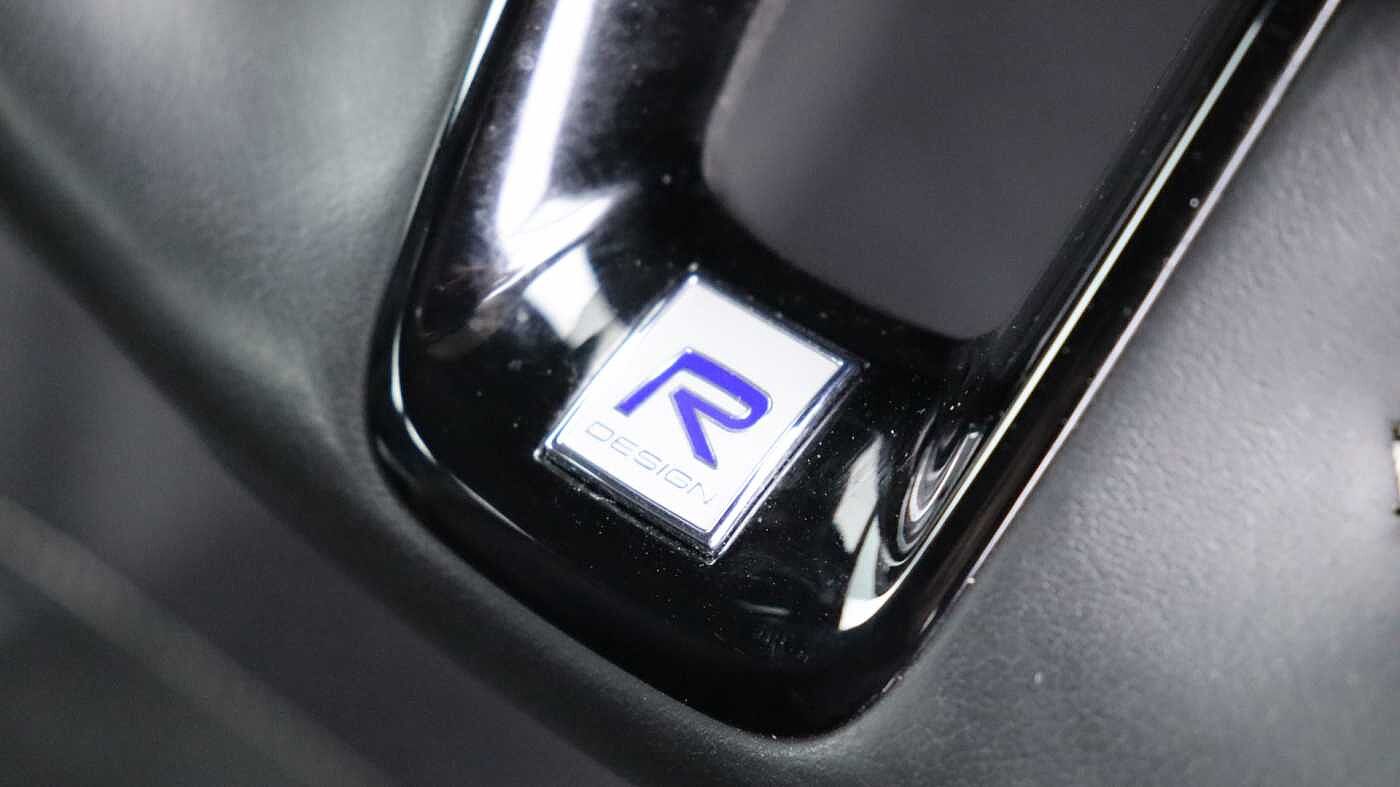 Volvo S90 D4 R-Design Auto (Winter Pack, Rear Camera, Heated Seats, Pilot Assist)