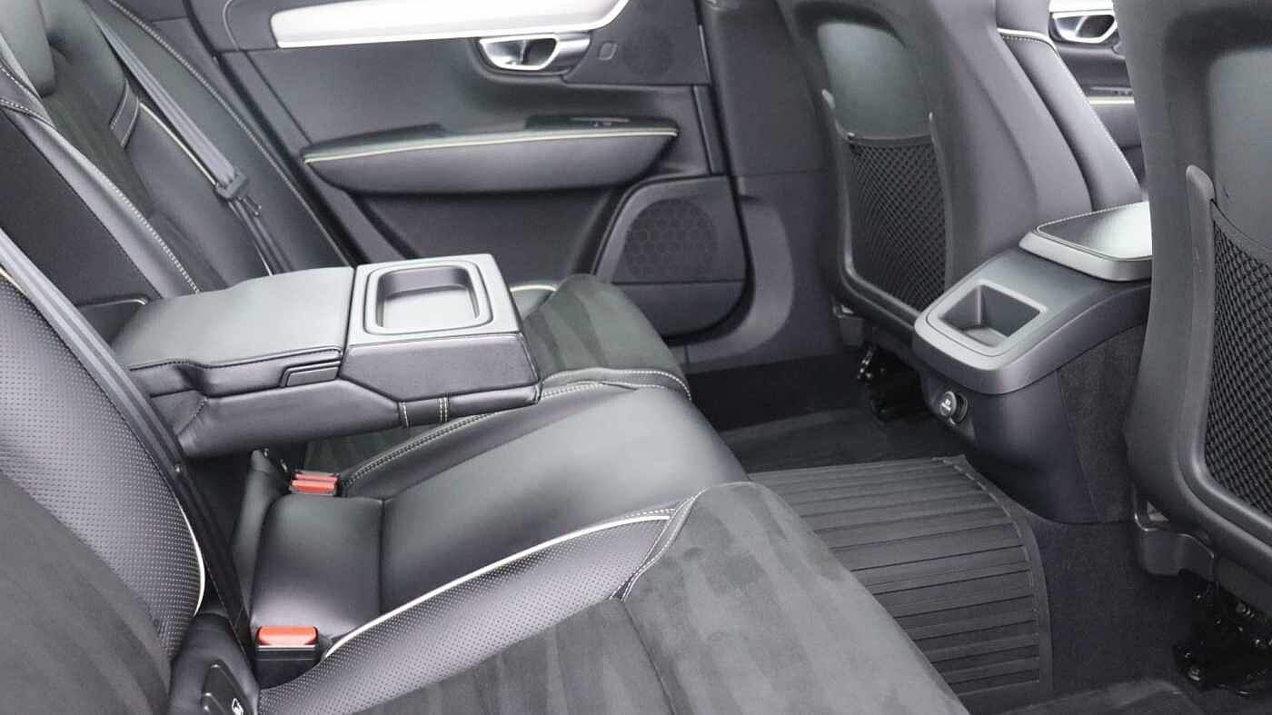 Volvo S90 D4 R-Design Auto (Winter Pack, Rear Camera, Heated Seats, Pilot Assist)