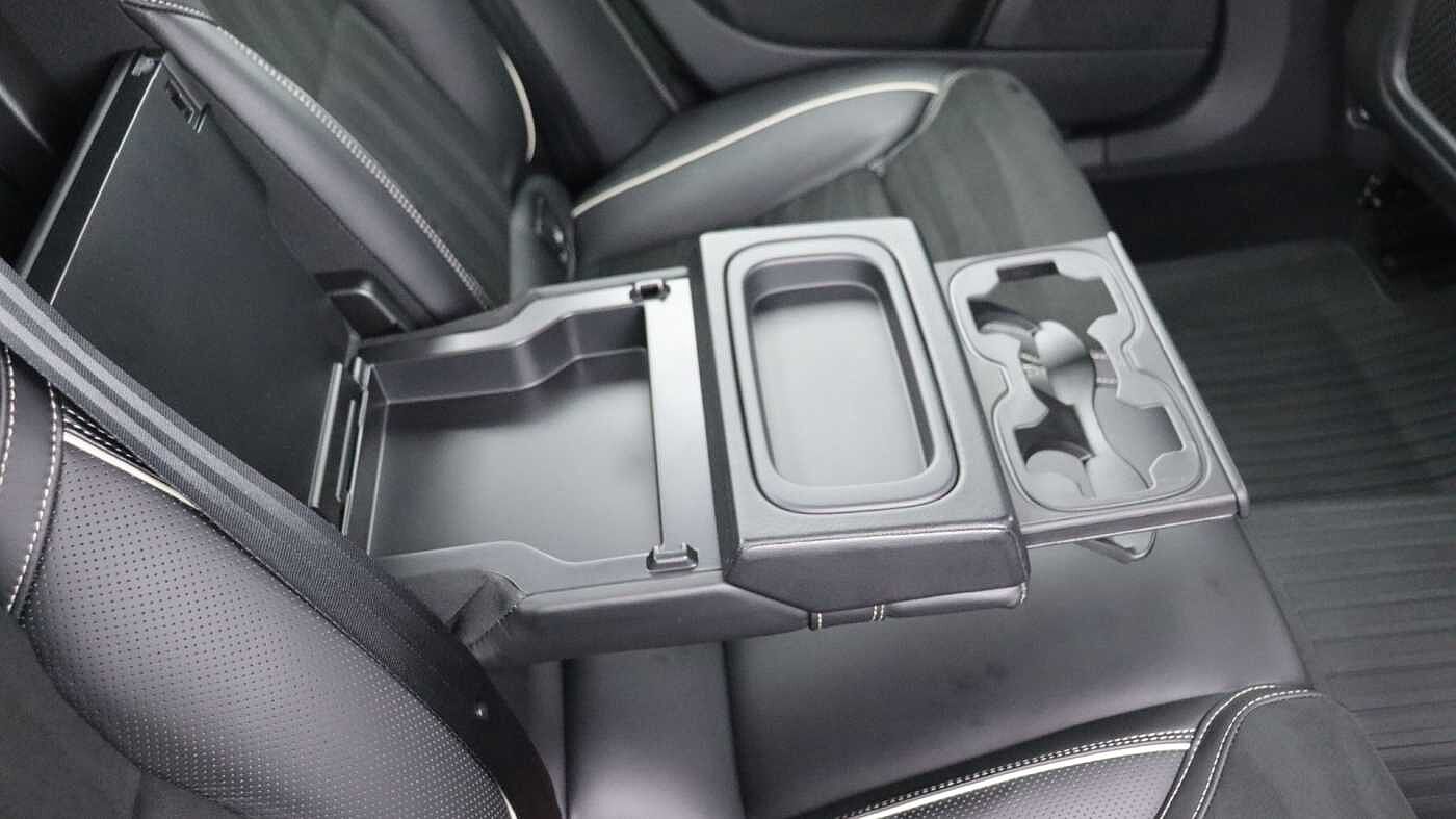 Volvo S90 D4 R-Design Auto (Winter Pack, Rear Camera, Heated Seats, Pilot Assist)