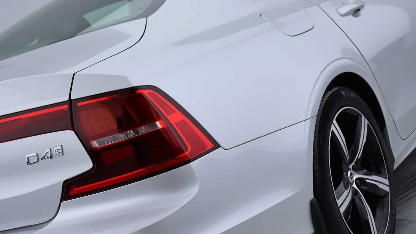 Volvo S90 D4 R-Design Auto (Winter Pack, Rear Camera, Heated Seats, Pilot Assist)