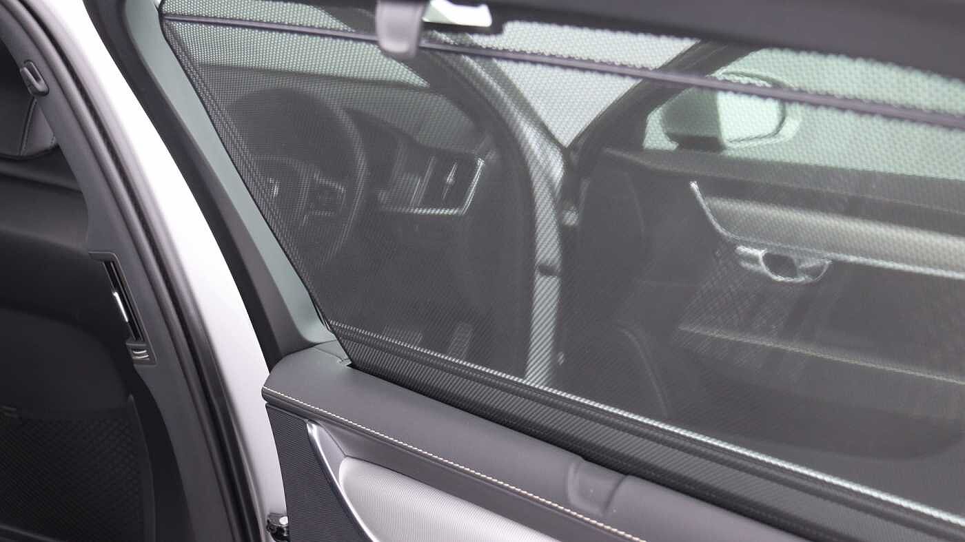 Volvo S90 D4 R-Design Auto (Winter Pack, Rear Camera, Heated Seats, Pilot Assist)