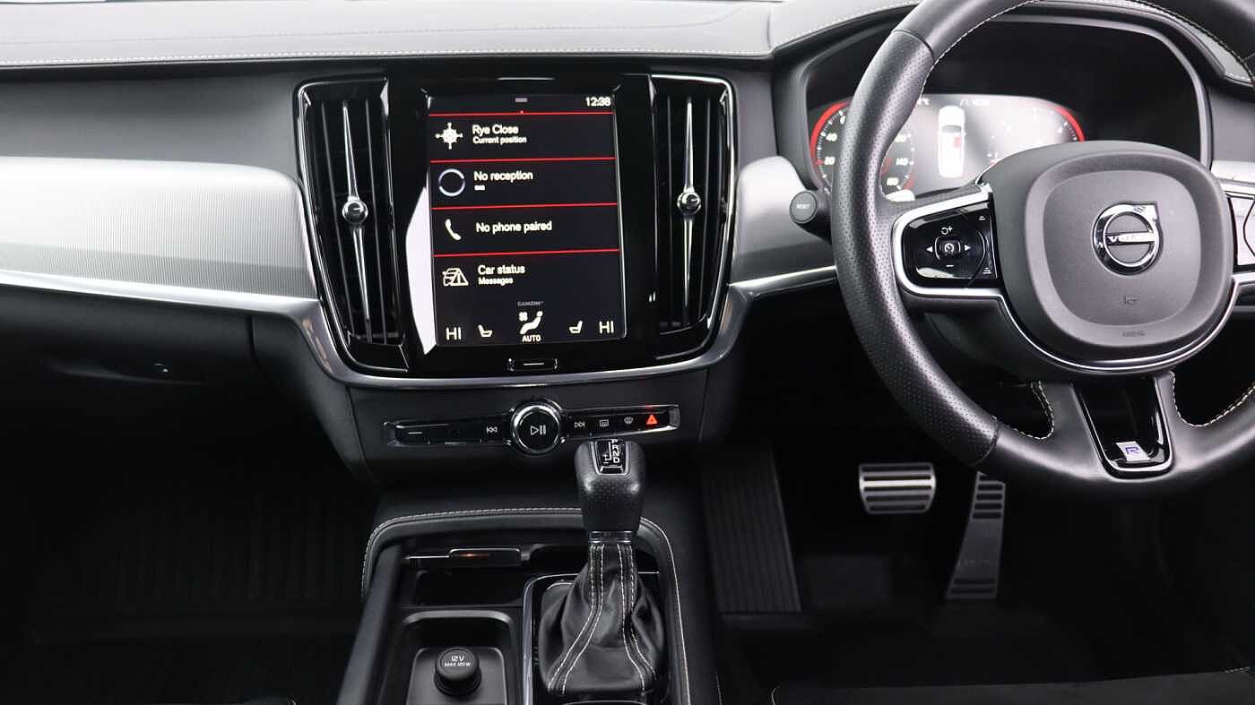 Volvo S90 D4 R-Design Auto (Winter Pack, Rear Camera, Heated Seats, Pilot Assist)