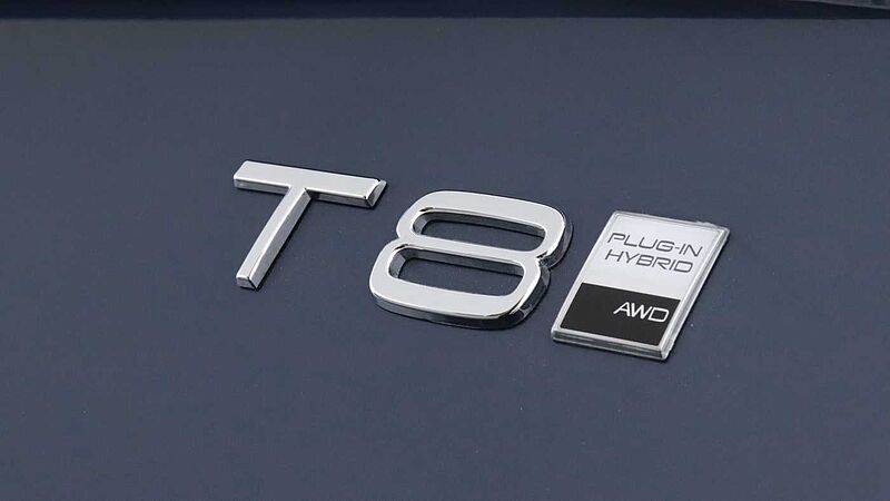 Volvo XC90 T8 PHEV AWD Ultra Dark (Seat Massage, 22' Alloys, Sunroof, Pilot Assist)