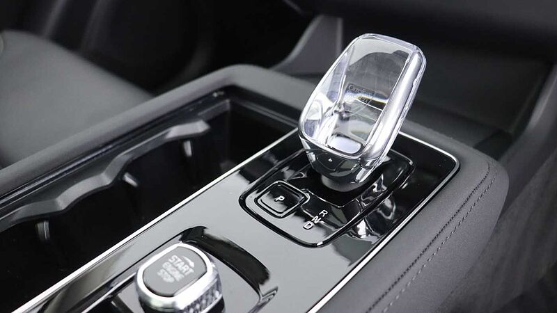 Volvo XC90 T8 PHEV AWD Ultra Dark (Seat Massage, 22' Alloys, Sunroof, Pilot Assist)