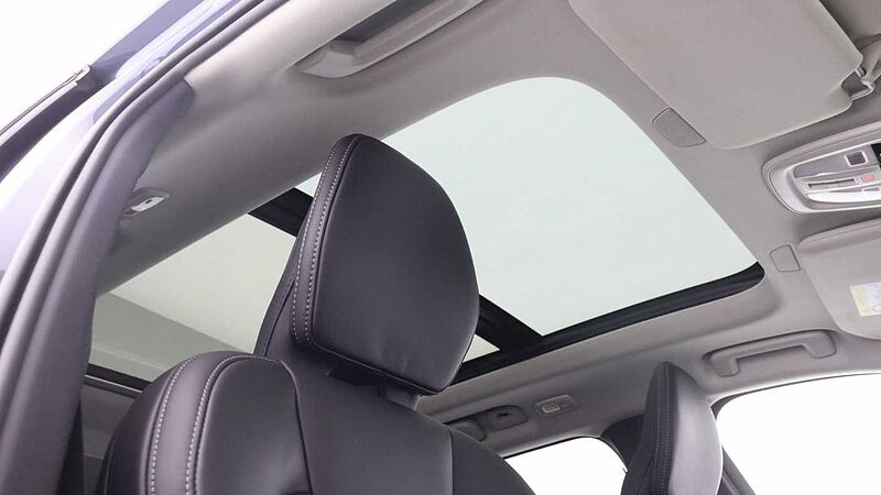 Volvo XC90 T8 PHEV AWD Ultra Dark (Seat Massage, 22' Alloys, Sunroof, Pilot Assist)