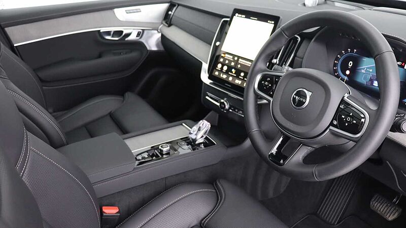 Volvo XC90 T8 PHEV AWD Ultra Dark (Seat Massage, 22' Alloys, Sunroof, Pilot Assist)