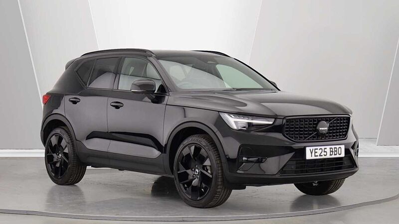 Volvo XC40 B4 (P) Black Edition Ultra (Sunroof, Pilot Assist, 20' Alloys, BLIS)