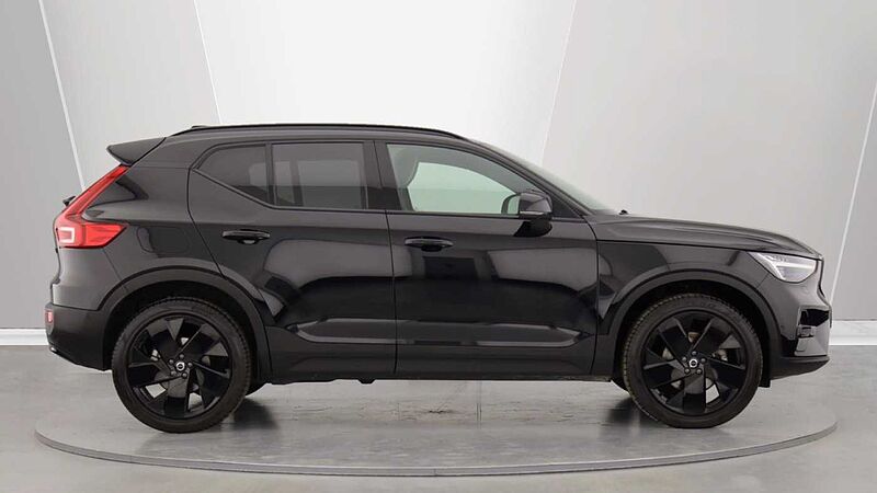 Volvo XC40 B4 (P) Black Edition Ultra (Sunroof, Pilot Assist, 20' Alloys, BLIS)