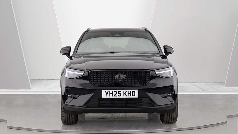 Volvo XC40 B3 (P) Black Edition Ultra (Sunroof, Pilot Assist, BLIS, Heated Seats)