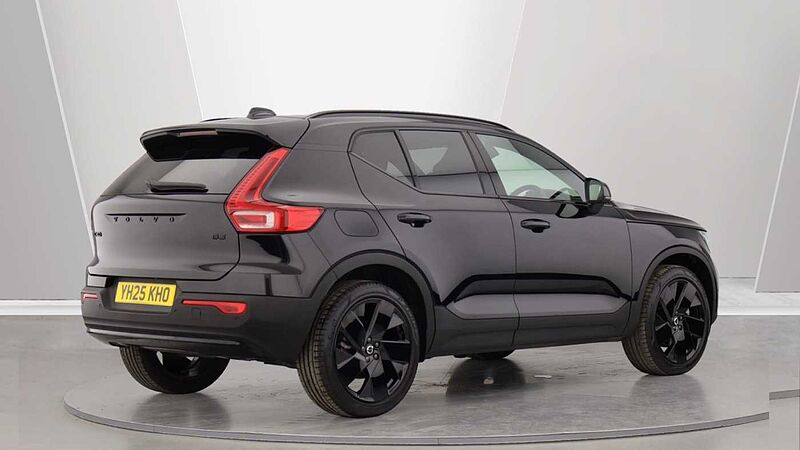 Volvo XC40 B3 (P) Black Edition Ultra (Sunroof, Pilot Assist, BLIS, Heated Seats)