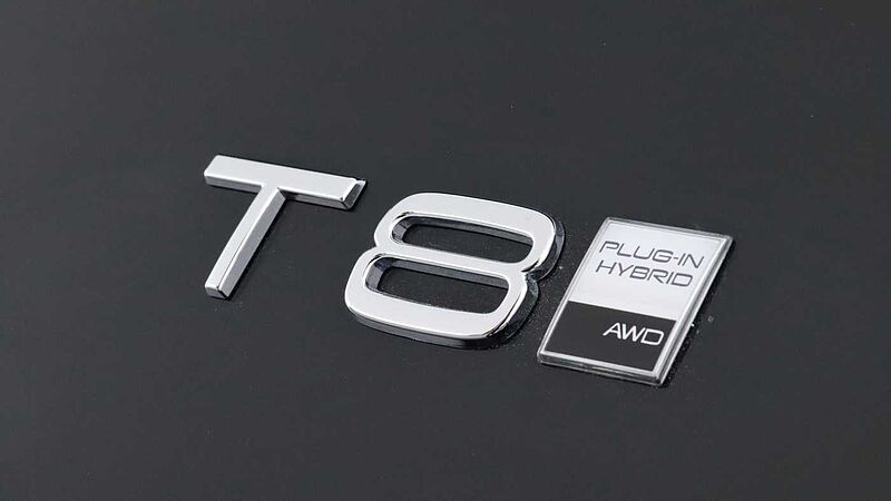 Volvo XC90 T8 PHEV AWD Ultra Dark (Sunroof, Seat Massage, 22' Alloys, Pilot Assist)