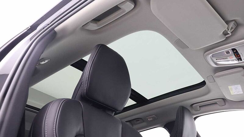 Volvo XC90 T8 PHEV AWD Ultra Dark (Sunroof, Seat Massage, 22' Alloys, Pilot Assist)