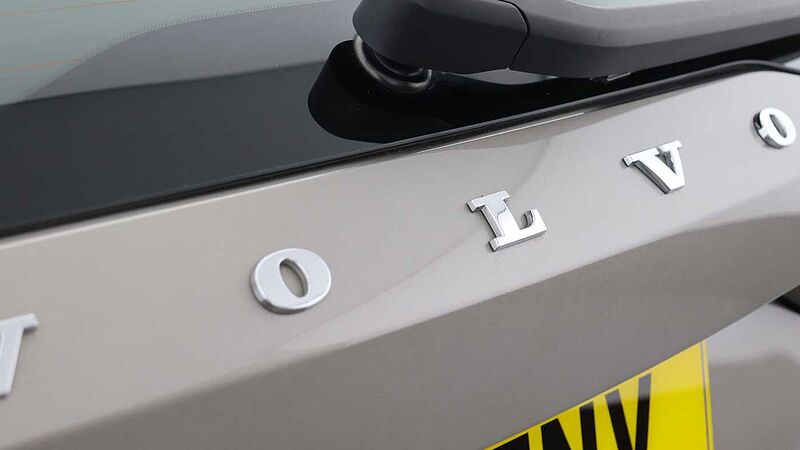 Volvo V90 Cross Country B5 (P) AWD (Rear Camera, Heated Seats, Pilot Assist, BLIS)