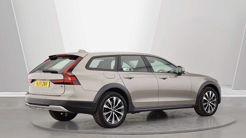 Volvo V90 Cross Country B5 (P) AWD (Rear Camera, Heated Seats, Pilot Assist, BLIS)