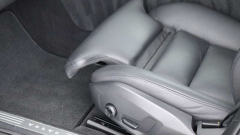 Volvo V90 Cross Country B5 (P) AWD (Rear Camera, Heated Seats, Pilot Assist, BLIS)