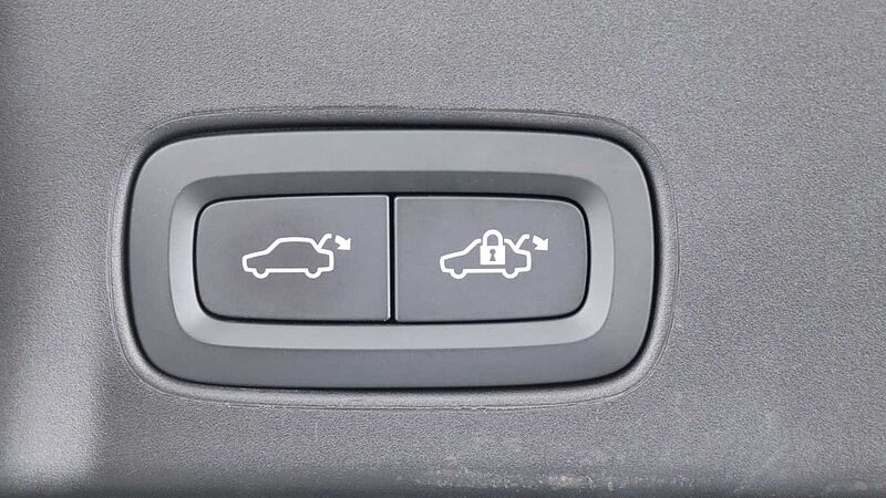 Volvo V90 Cross Country B5 (P) AWD (Rear Camera, Heated Seats, Pilot Assist, BLIS)