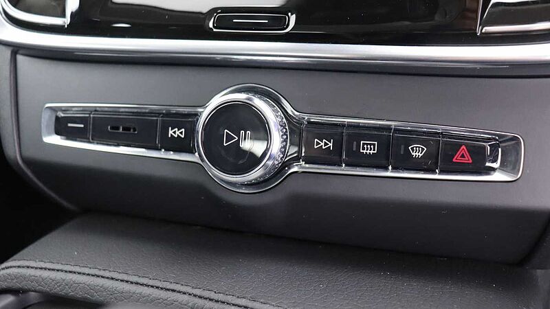 Volvo V90 Cross Country B5 (P) AWD (Rear Camera, Heated Seats, Pilot Assist, BLIS)