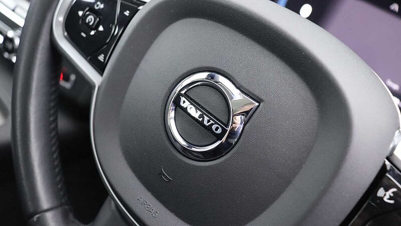 Volvo V90 Cross Country B5 (P) AWD (Rear Camera, Heated Seats, Pilot Assist, BLIS)