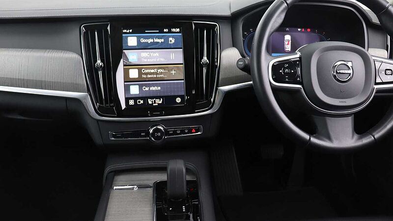 Volvo V90 Cross Country B5 (P) AWD (Rear Camera, Heated Seats, Pilot Assist, BLIS)